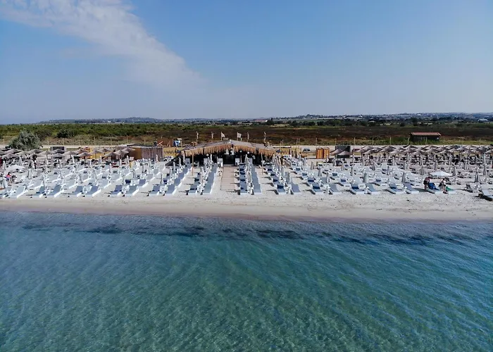 Lux Mint - Sea View - 3br - Free Parking *