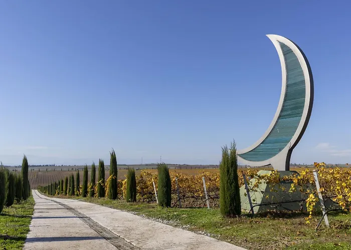 Lux Mint - Sea View - 3br - Free Parking