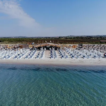 Lux Mint - Sea View - 3br - Free Parking *