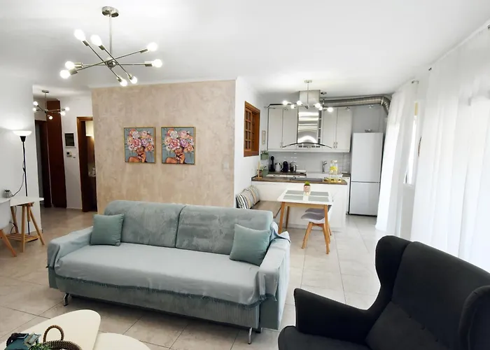 Lux Mint - Sea View - 3br - Free Parking * 埃帕诺米